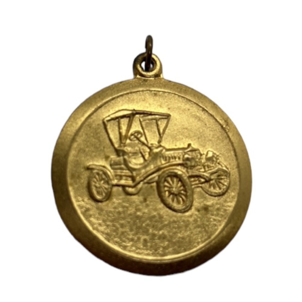 ANTIQUE OLD TIME CAR PENDANT MEDAL GOLD TONE VINTAGE